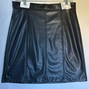 Banana Republic Factory Faux Leather Skirt Size 8 Tall